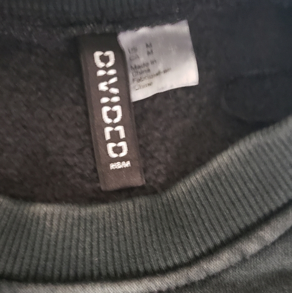 Oversized Sweatshirt - Picture 5 of 8